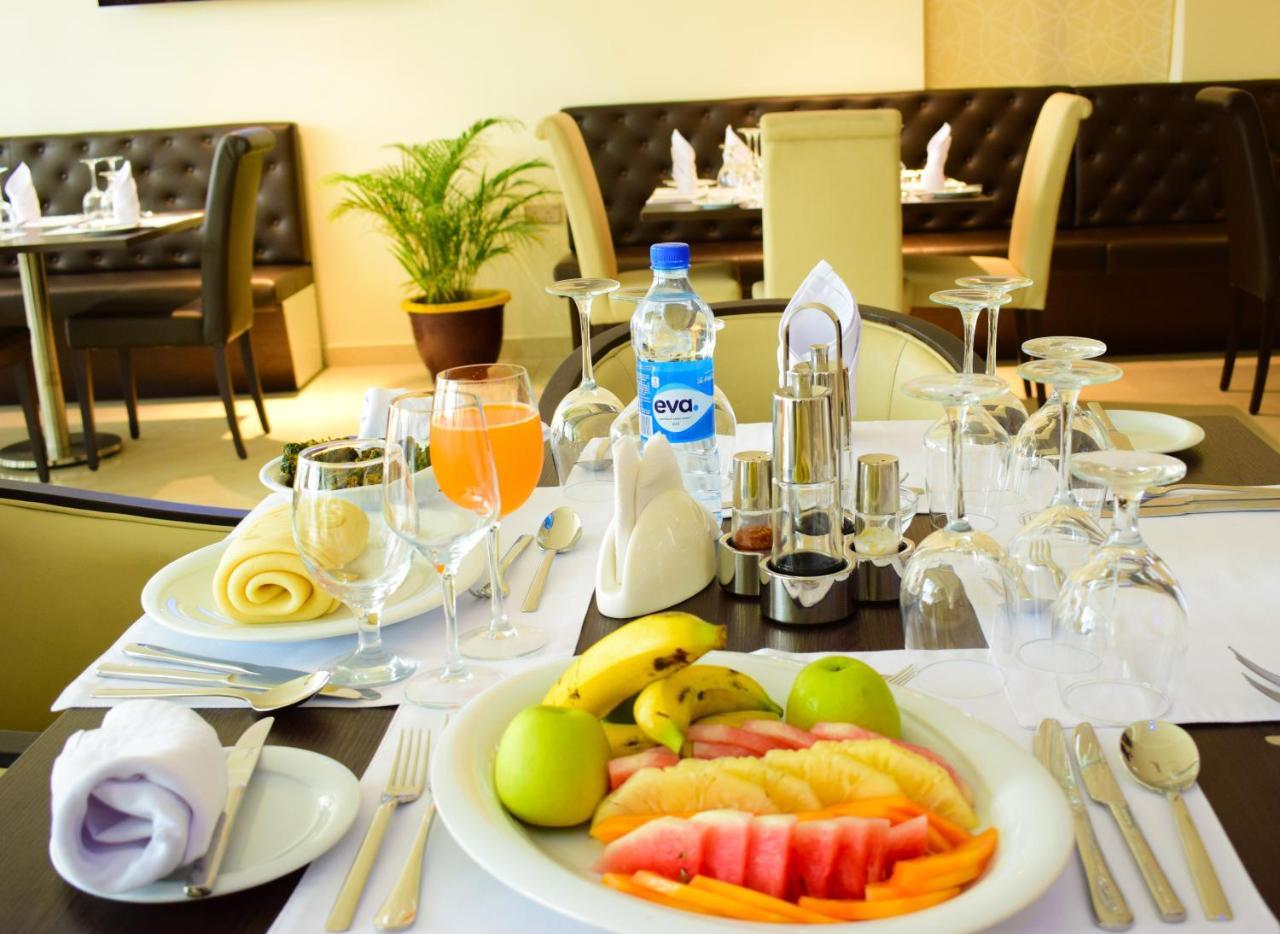Monty Suites & Golf Uyo Eksteriør billede
