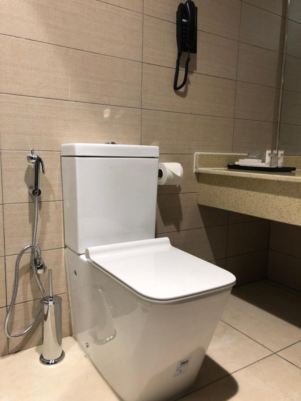 Monty Suites & Golf Uyo Eksteriør billede